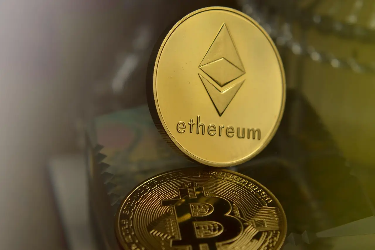 Bitcoin, Ether ETFs shed $549M as October ETH outflows near $1B