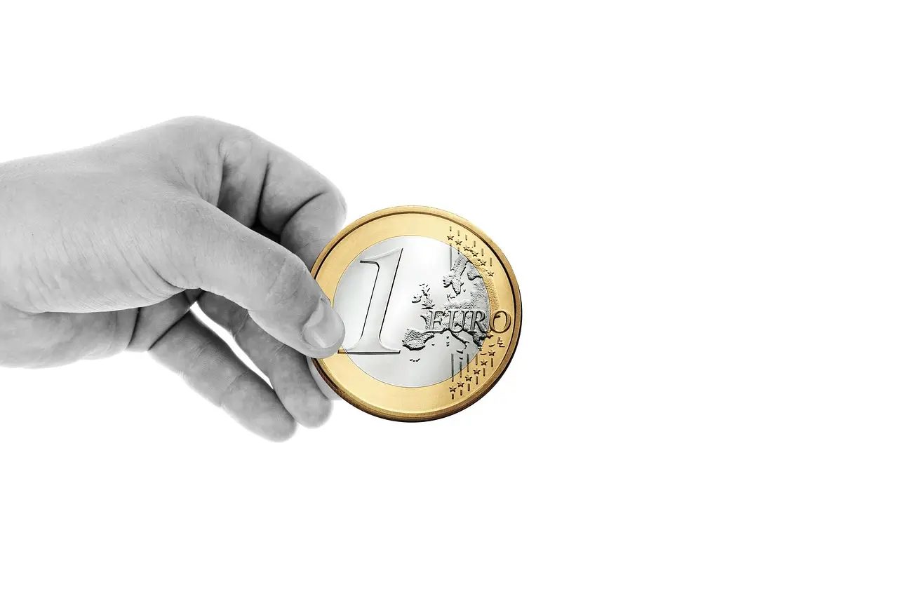 ECB maps out two-track plan for digital euro and tokenised finance