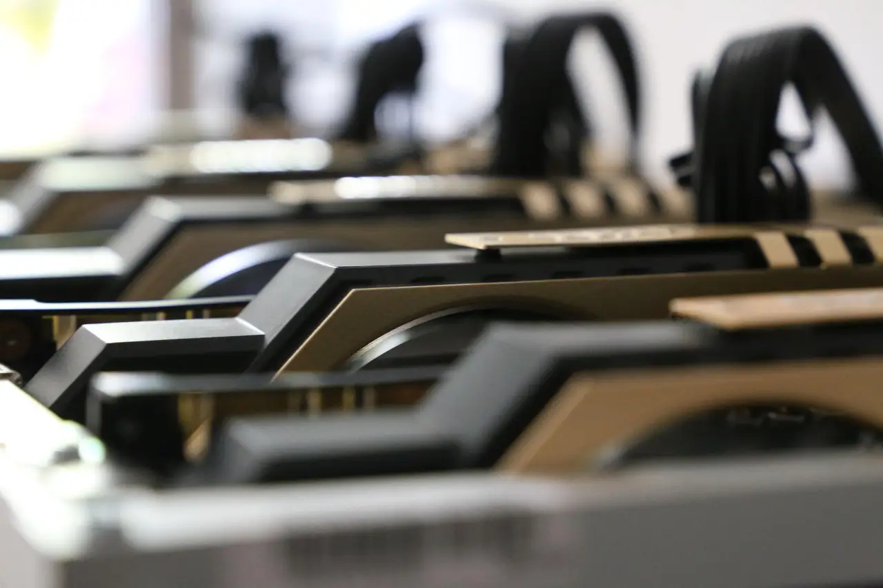 FutureBit Apollo Solo Miner Finds Bitcoin Block 973262, Earning 3.154 BTC